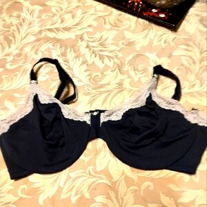 🌷 Sweet Vintage BTempted Black Sheer and Cream Lace Bra - 38D